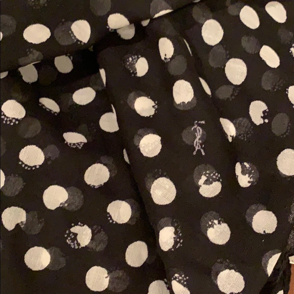 Saint Laurent scarf! ✨ - Picture 2 of 6